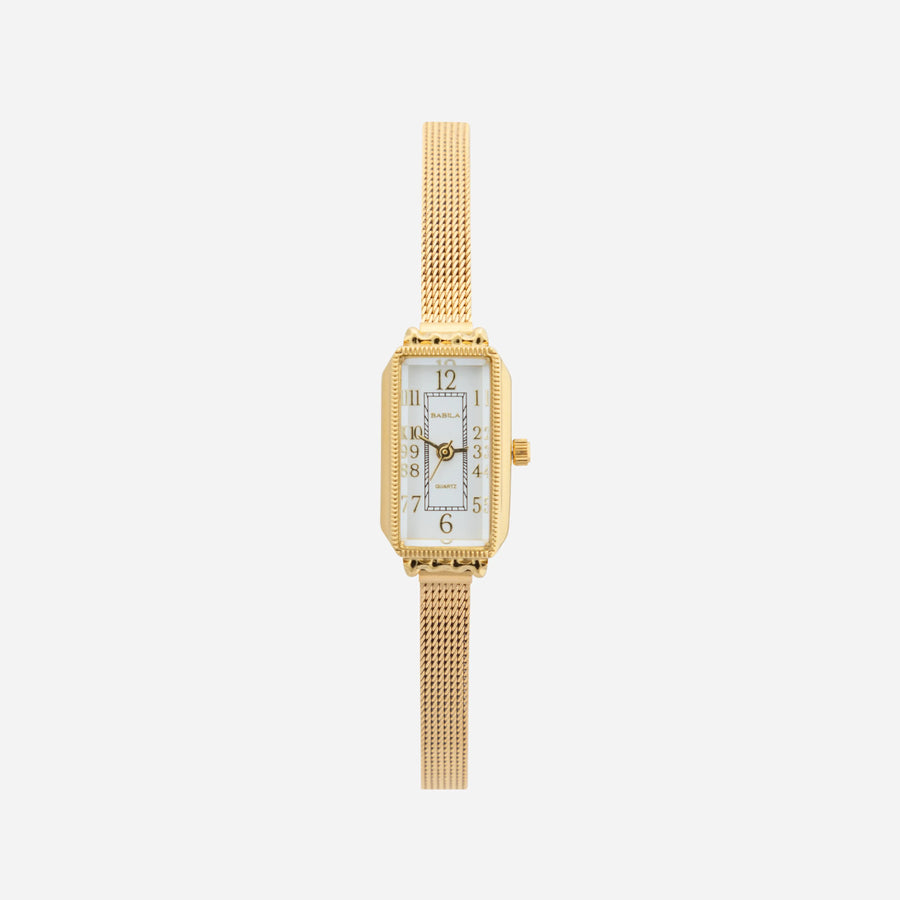 Reloj Rectangular Celeste dorado de acero inoxidable sobre fondo blanco