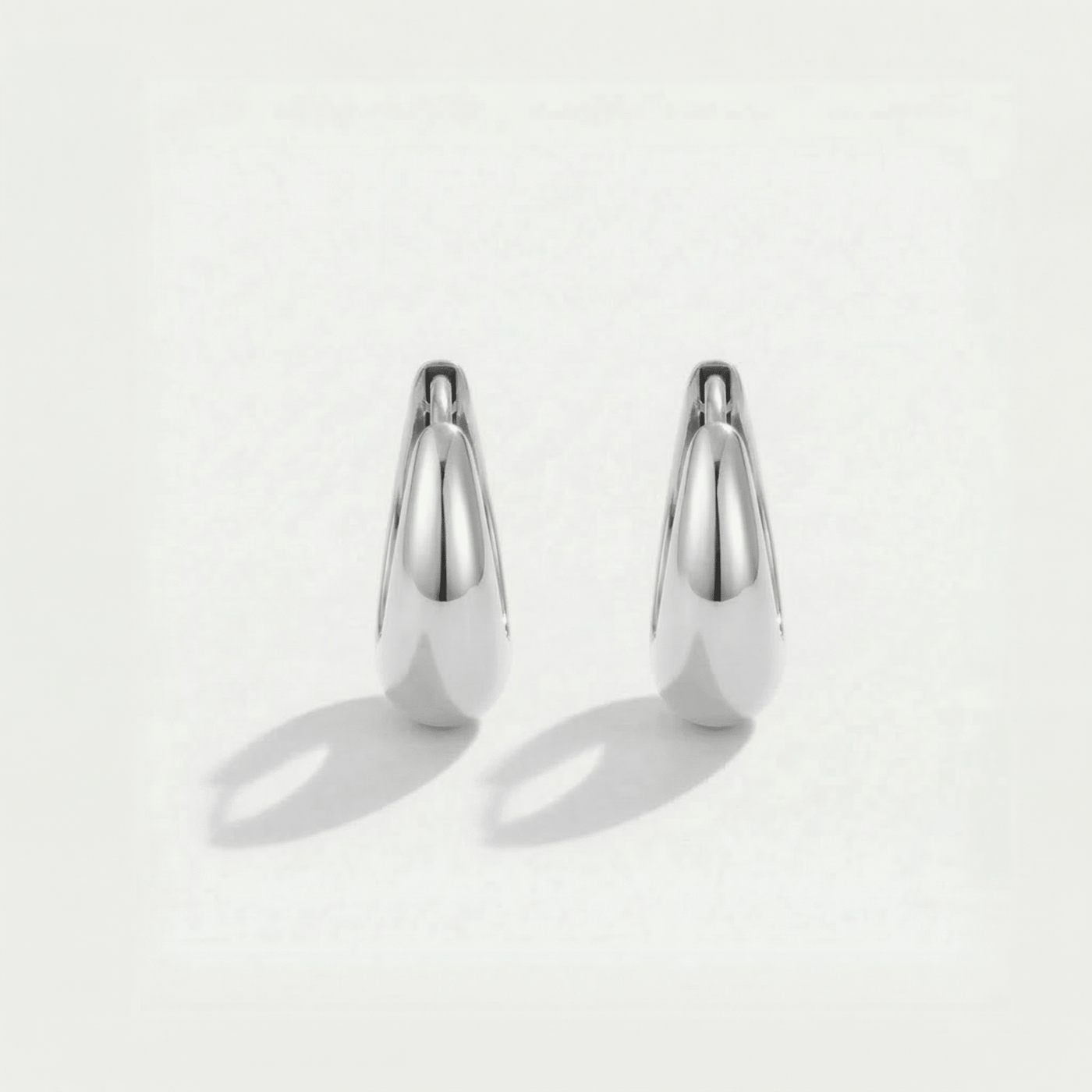 Pendientes Huggie Gota Mini