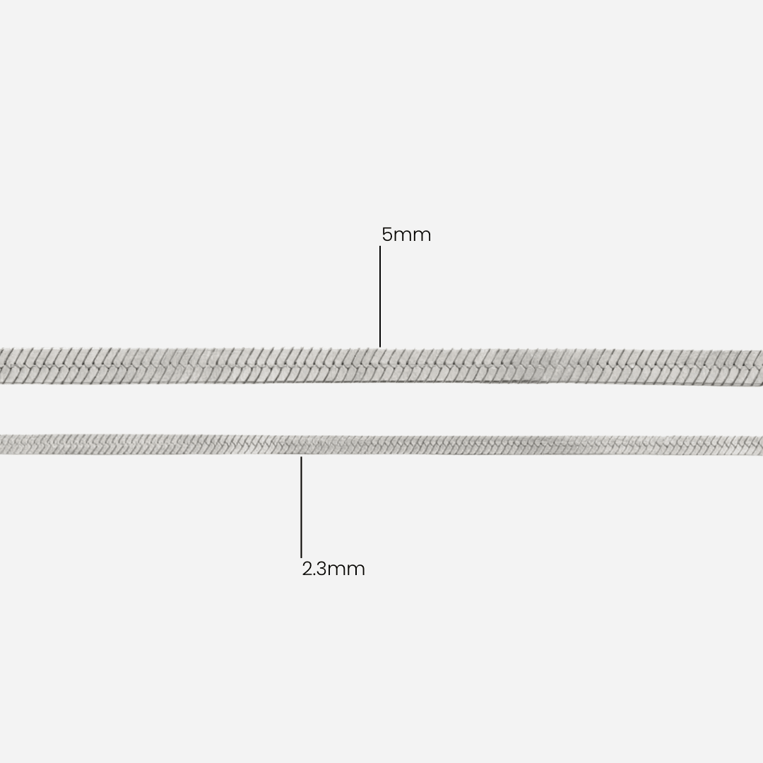 Comparación de los grosores del Collar Cadena Plana Aitana plateado