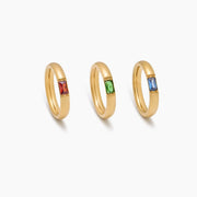 Detalle de tres colores del Anillo Piedra Natal Liora dorado